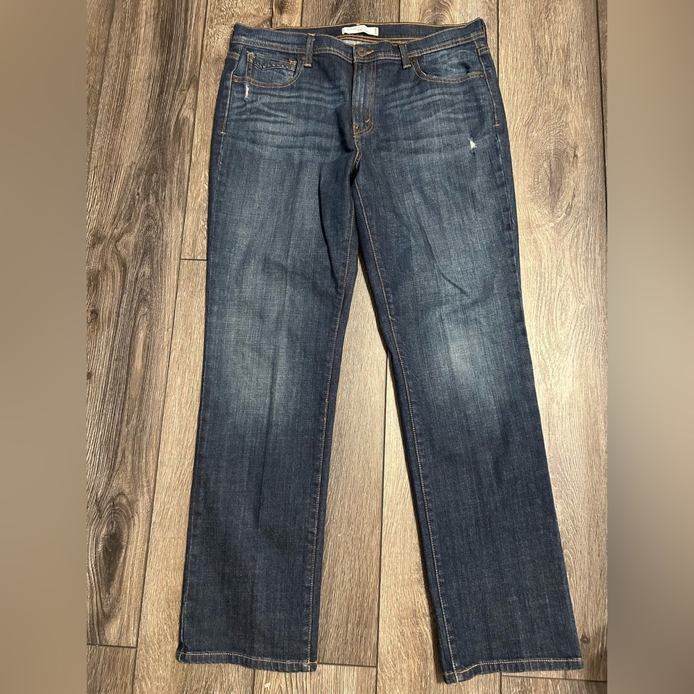 Levi’s Distressed Straight Leg Jeans Women’s 14M Dark Wash Stretch - Picture 2 of 15
